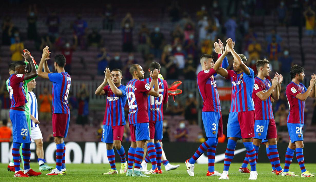 Sementara Real Sociedad hanya mampu memperkecil kedudukan melalui Julen Lobete dan Mikel Oyarzabal. (Foto: AP/Joan Monfort)