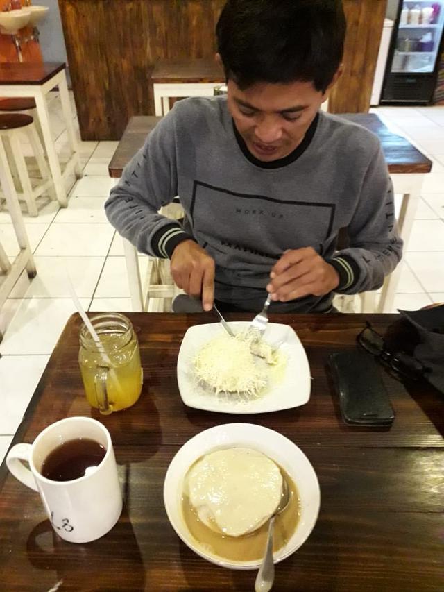 Kuliner Malam Jumat Surabi Durian Lembut yang Menggoda 