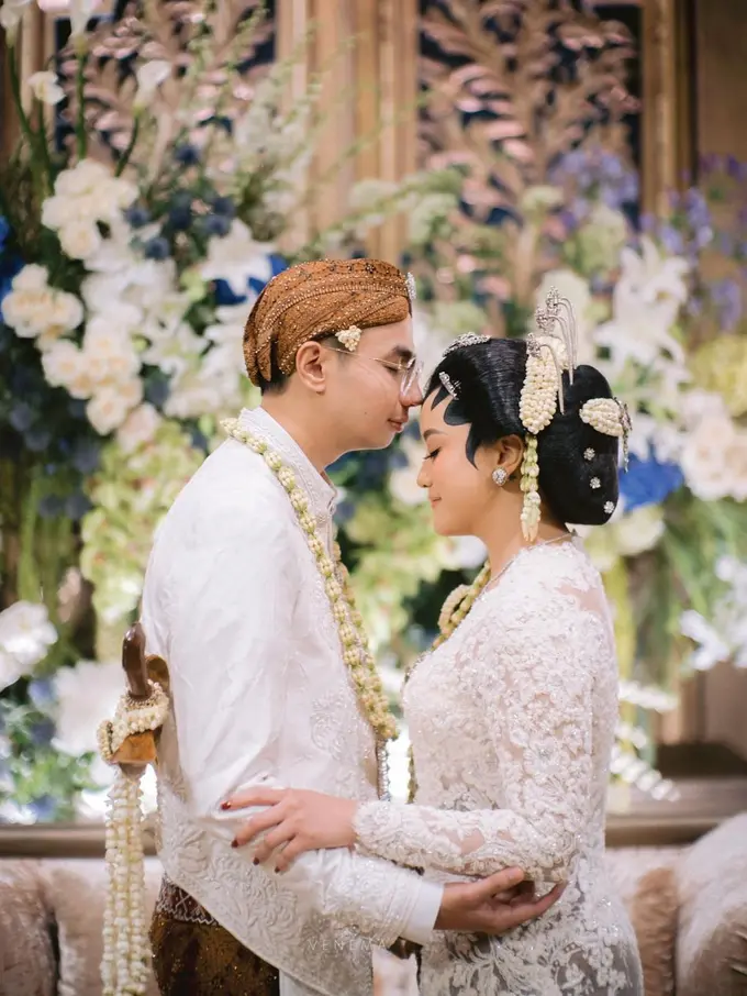 Kebaya akad nikah