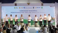 Deputi Bidang Koordinasi Ekonomi Makro dan Keuangan Kementerian Koordinator Bidang Perekonomian Ferry Irawan dalam Rapat Koordinasi TPIP-TPID Wilayah Sumatera, Kamis (16/5/2024). (Dok Kemenko Perekonomian)