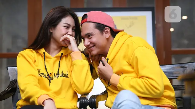 [Bintang] Vanesha Prescilla dan Adipati Dolken