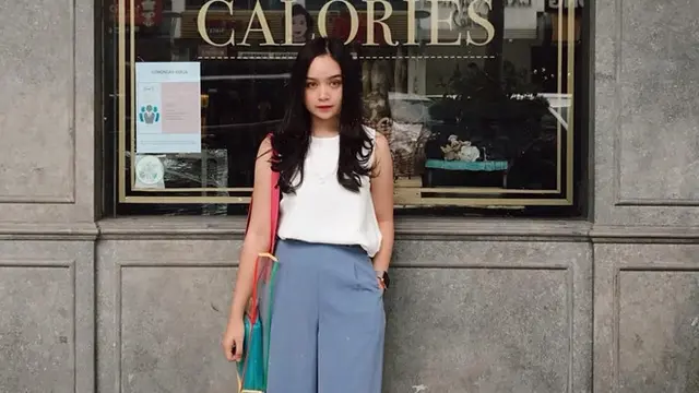 Single Pertamanya Jadi Trending di Youtube, Ini Pesona Penyanyi Cantik Chintya Gabriella