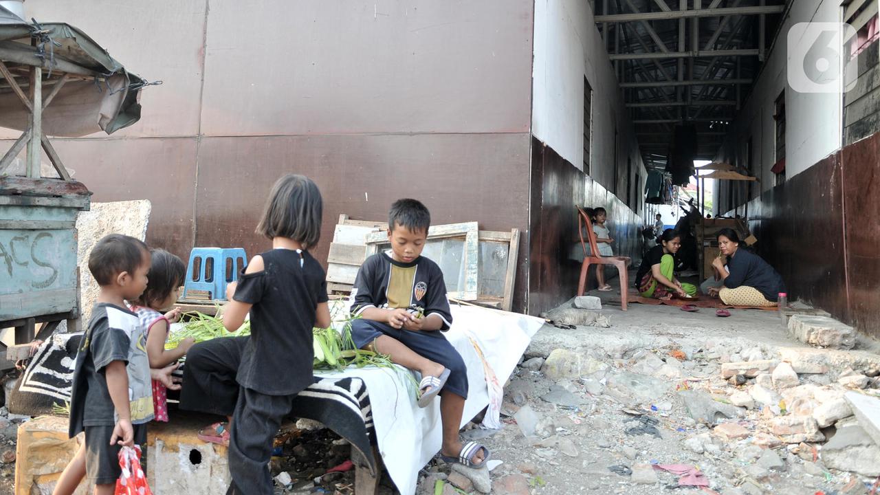 Melihat Lebih Dekat Kehidupan Warga Kampung Akuarium