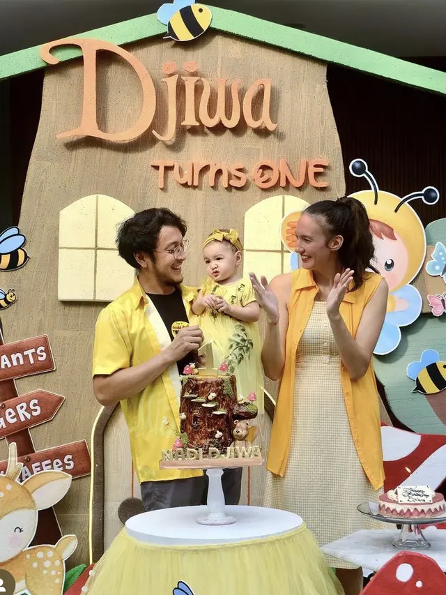 Nadine Chandrawinata Kompak dengan Anak Bulenya  (Sumber: Instagram/nadinelist)