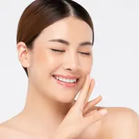 Ilustrasi wajah tampak glowing/Shutterstock.