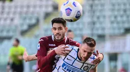 Sepanjang babak pertama benar-benar dikuasai oleh Inter Milan. Mereka hanya kurang gol saja di pertandingan tersebut untuk keluar sebagai pemenang, sebab Nerazzurri bermain selayaknya tim yang dominan. (Foto: AFP/Marco Bertorello)