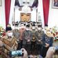 Ketua Umum Partai Gerindra Prabowo Subianto bersilaturahmi dengan Gubernur Jawa Timur Khofifah Indar Parawansa. (istimewa)