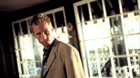 Film Memento arahan sutradara Christopher Nolan. (indiewire.com)