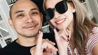 Dari BCL Hingga Luna Maya dan Raffi Ahmad, Ini 6 Potret Artis Pamer Jari Ungu Usai Nyoblos Pilkada 2024