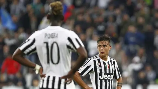 Paulo Dybala dan Paul Pogba (portalgoal)