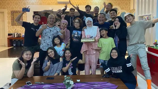 Sule-Nathalie Holscher