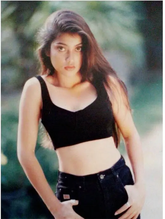 Sarah Azhari (Instagram/sazarita)