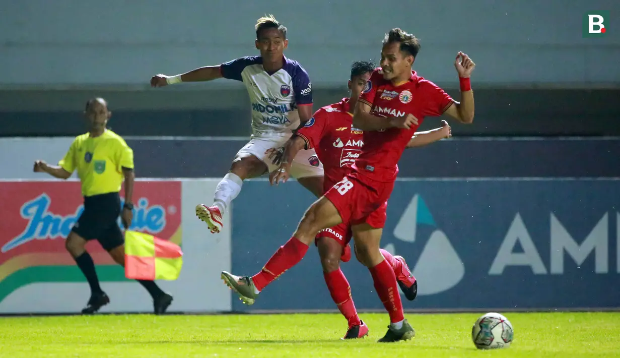 Persija Jakarta memulai paruh kedua dengan intensitas tinggi. Peluang didapatkan sejumlah pemain, namun belum satupun yang bersarang di gawang Persita. (Bola.com/M Iqbal Ichsan)