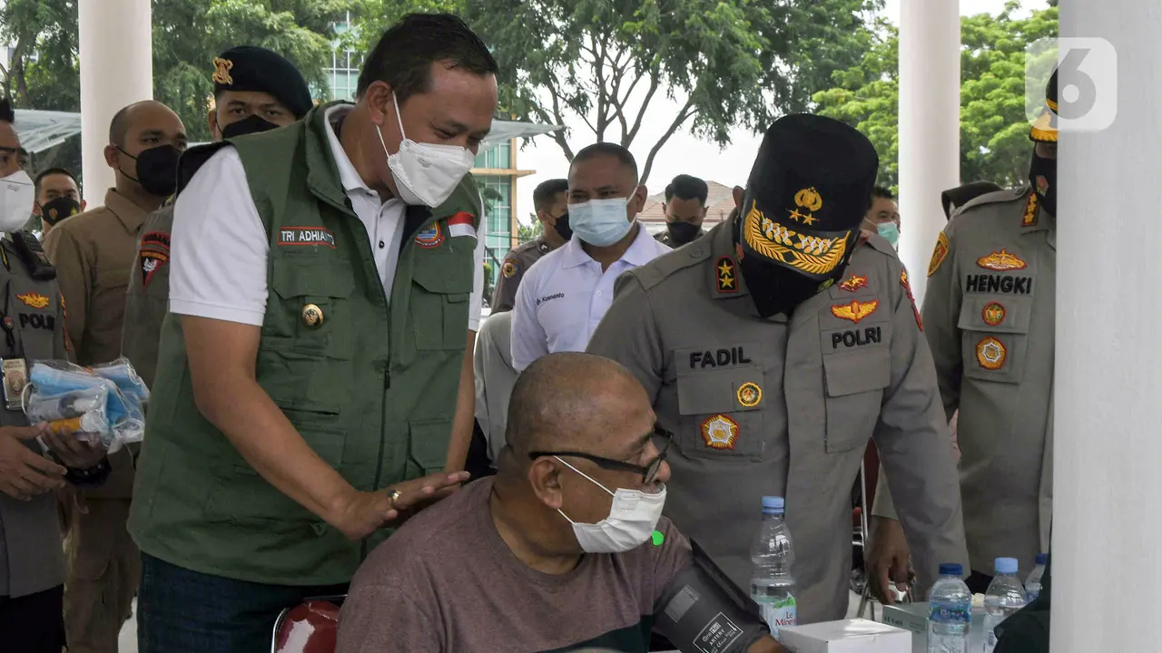 FOTO: Vaksinasi Massal untuk Warga Lansia