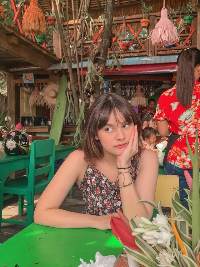 7 Potret Safira Crespin, Gadis Cantik yang Kabarnya Diselingkuhi Endy Arfian