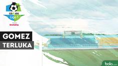 Berita video pertandingan Arema FC vs Persib Bandung harus dihentikan karena situasi yang tak kondusif di Stadion Kanjuruhan, Malang, Minggu (15/4/2018). Saat itu, tampak juga Pelatih Persib, Mario Gomez, yang menjadi korban dengan terluka di bagian ...