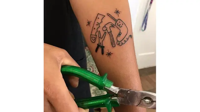 Tak Bisa Gambar Wanita Ini Malah Jadi Seniman Tatto, Hasilnya Tak Disangka