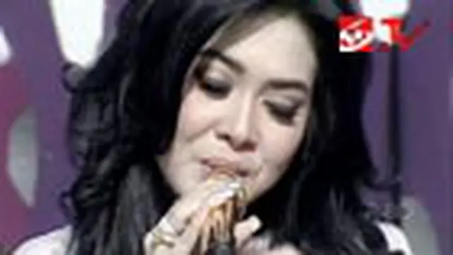 Syahrini - Aku Tak Biasa