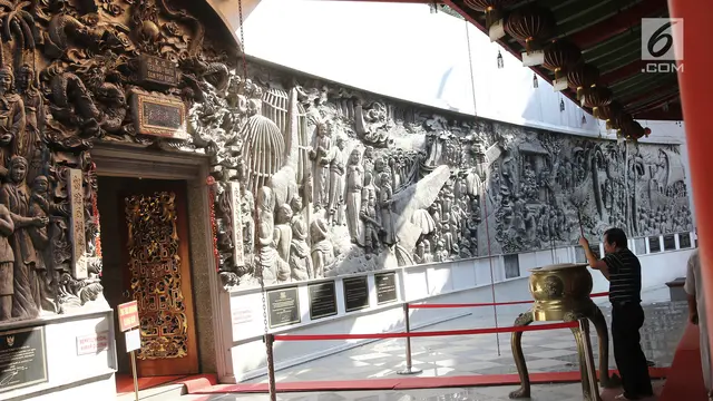 Mengunjungi Kelenteng Sam Poo Kong di Semarang