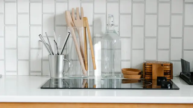 Cara Memilih Backsplash Agar Kitchen Set Tidak Terlihat Norak