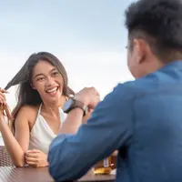 hindari topik ini saat first date/shutterstock/MDV Edwards