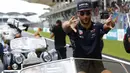 Pebalap Red Bull, Daniel Ricciardo berada pada peringkat keempat klasemen sementara F1 dengan torehan 192 poin. (AP/Eric To)