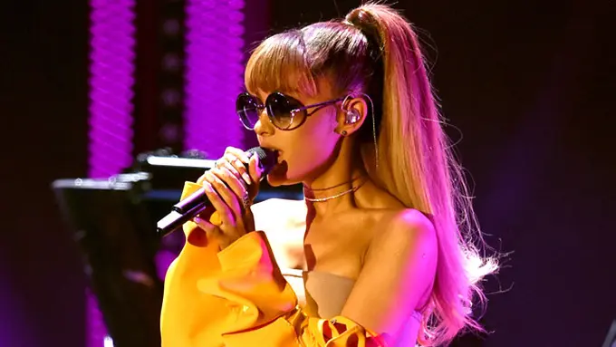 [Bintang] Ariana Grande