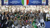 Juventus menjadi tim pertama yang berhasil memecahkan rekor 100-poin di Serie A Italia, (18/5/2014). (REUTERS/Alessandro Garofalo)