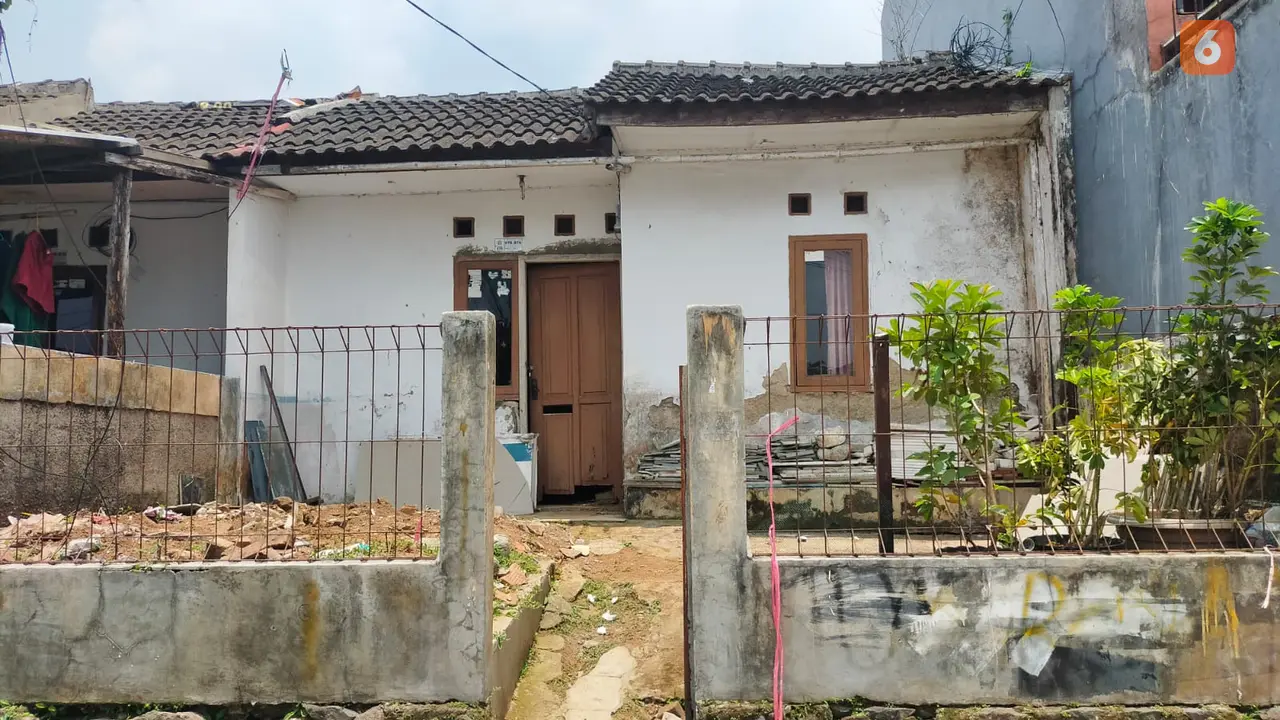 Sepotong kaki manusia ditemukan terkubur di halaman rumah kosong di perumahan Kecamatan Gunungpuyuh Kota Sukabumi (Liputan6.com/Istimewa).