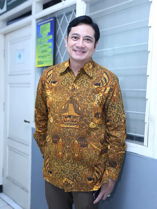 Ivan menggugat tanah seluas 400 meter seharga Rp 6 miliar dan sebuah mobil Toyota Alphard seharga 900 juta rupiah. (Nurwahyunan/Bintang.com)