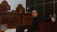 Ahmad Dhani Sanggup Pukul Farhat Abbas di Depan Hakim