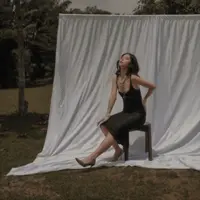 Kangen tampil dressup namun tetap santai? Brand fashion lokal Wearstatuquo merilis koleksi Rêveuse bersama  influencer Claudia @Clawdiiaa sebagai muse-nya