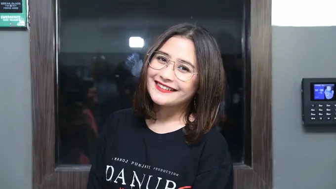 [Bintang] Prilly Latuconsina
