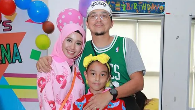 Bella, Emran dan Aleesya/copyright instagram.com/laudyacynthiabella