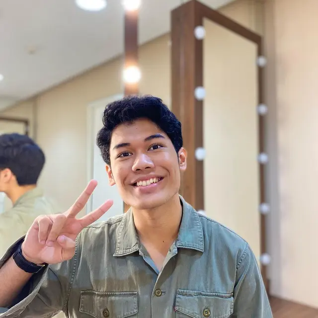 Nuca Idol (https://www.instagram.com/p/CGR2RYQB_EY/)