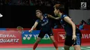 Pasangan Indonesia Greysia Polii/Apriyani Rahayu saat melawan wakil Bulgaria Gabriela Stoeva/Stefani Stoeva pada laga Indonesia Masters 2019 di Istora Senayan, Jakarta, Rabu (23/1). Pasangan Indonesia menang 22-20, 21-15. (Bola.com/M Iqbal Ichsan)