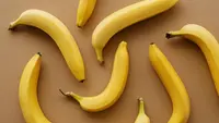 Ilustrasi pisang yang bagus untuk jadi bahan masker wajah alami bagi remaja. Credits: pexels.com by Vanessa Loring