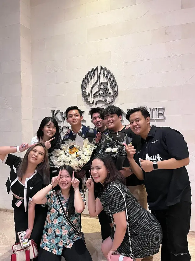 8 Momen Randy Martin Lulus Sarjana, Jalani Sidang Skrispsi dengan Lancar