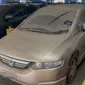 Mobil berdebu di Kuala Lumpur International Airport (KLIA) yang viral karena disangka milik penumpang pesawat Malaysia Airlines MH370.