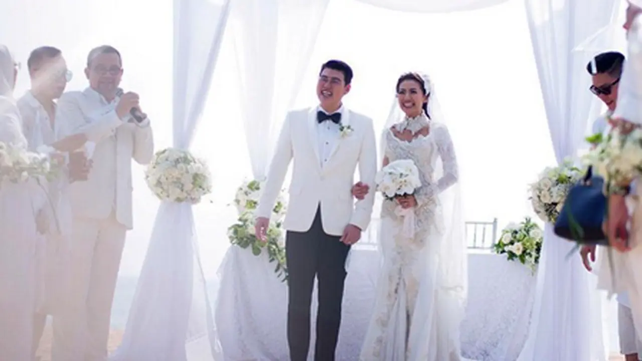 [Bintang] Asty Ananta dan Hendra Suyanto
