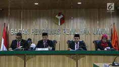 Ketua Bawaslu, Abhan memimpin sidang pembacaan putusan pendahuluan atas dugaan kecurangan pemilu terstruktur, sistematis, dan masif (TSM) di Gedung Bawaslu RI, Jakarta, Senin (20/5/2019). Bawaslu menolak laporan yang dilayangkan BPN Prabowo Subianto-Sandiaga. (Liputan6.com/Faizal Fanani)