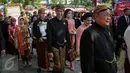 Rombongan Gibran Rakabuming Raka, termasuk sang ayah dan ibundanya, presiden Joko Widodo dan ibu negara, Iriana tampak sudah tiba di lokasi akad nikah di Gedung Graha Buana, Solo, Jawa Tengah, Kamis (11/6/2015). (Liputan6.com/Faizal Fanani) 