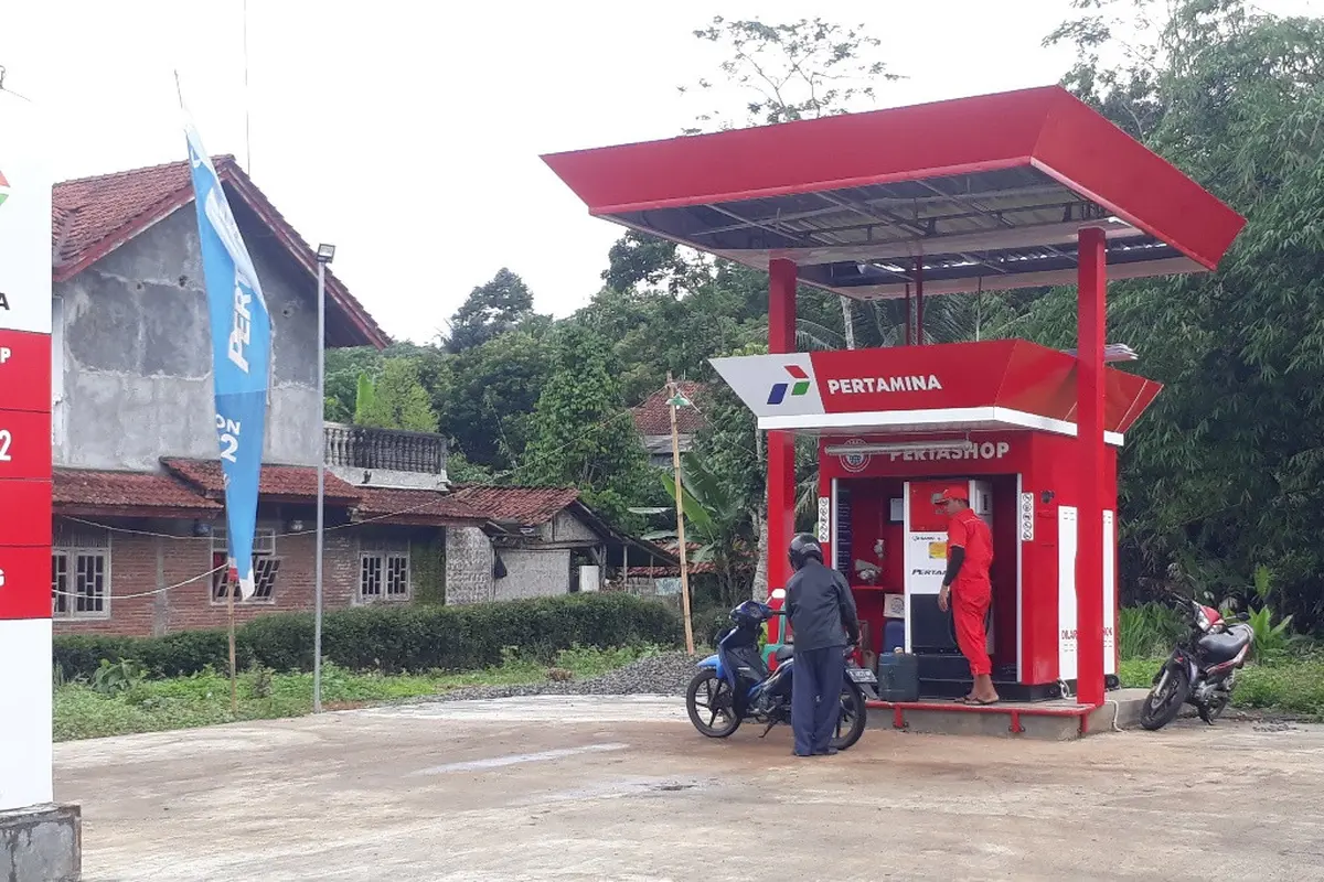 Pertashop sepi aktivitas usai kenaikan harga BBM pertamax. (Foto: Liputan6.com/Muhamad Ridlo)