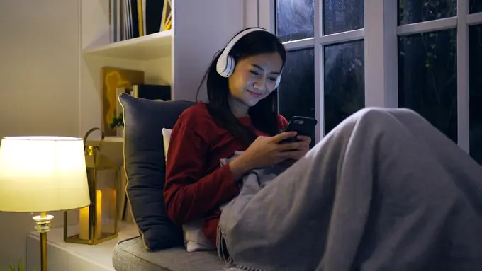 Ilustrasi wanita introvert