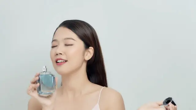5 Jenis Aroma Parfum yang Bisa Bikin Kamu Makin Percaya Diri (photo by freepik.com)