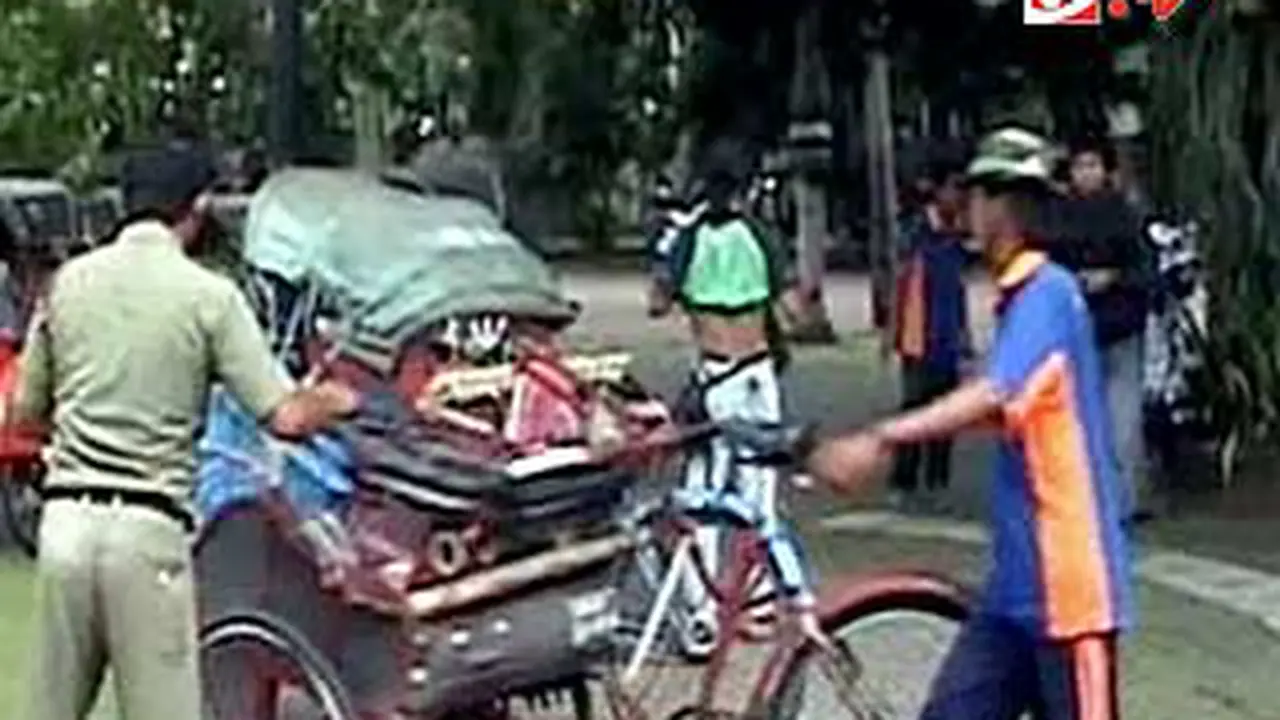 100524terk3_becak.jpg
