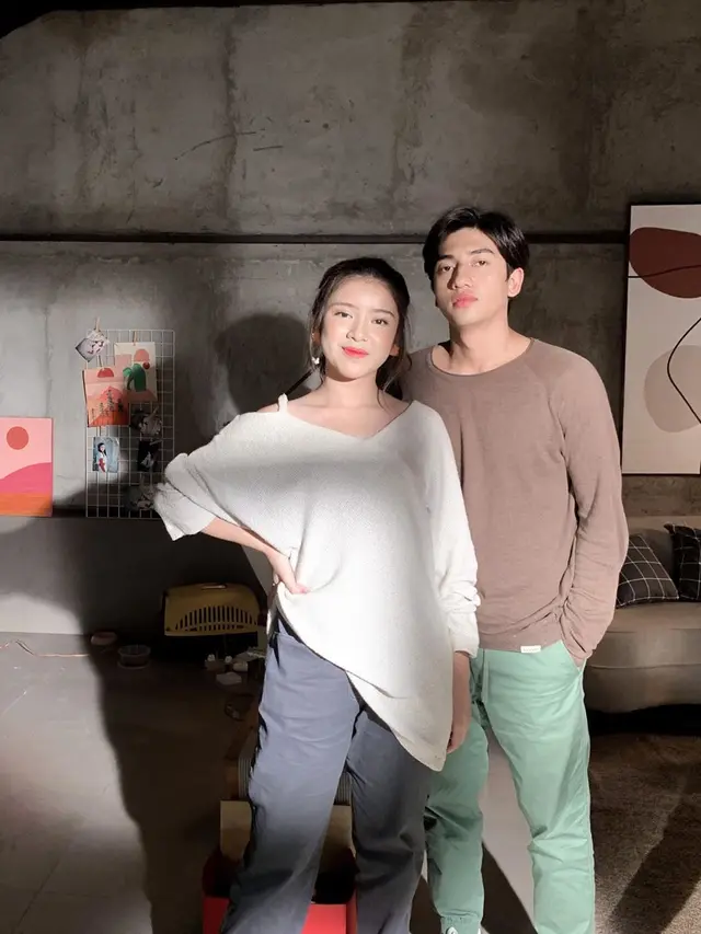 6 Pesona Harris Vriza, Model Video Klip Terlanjur Mencinta yang Curi Perhatian