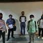 Aktivis sekaligus peneliti kebijakan publik Ravio Patra membuat laporan polisi atas dugaan peretasan akun WhatsApp miliknya. Laporan dilayangkan ke Polda Metro Jaya, pada Senin (27/4/2020).