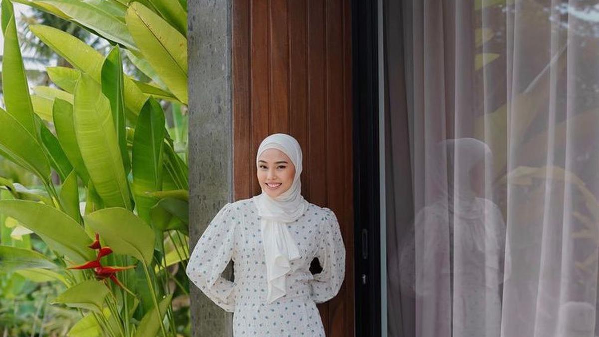 5 Model Abaya Terbaru yang Elegan, Cocok untuk Lebaran