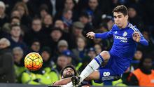 Selepas dari Akademi Sao Paulo, Oscar sempat bermain untuk Internacional sebelum bergabung dengan Chelsea tahun 2012. Bersama Chelsea, Oscar telah meraih gelar Liga Inggris, Piala Liga, dan Piala Europa. (AFP/Ben Stansall)